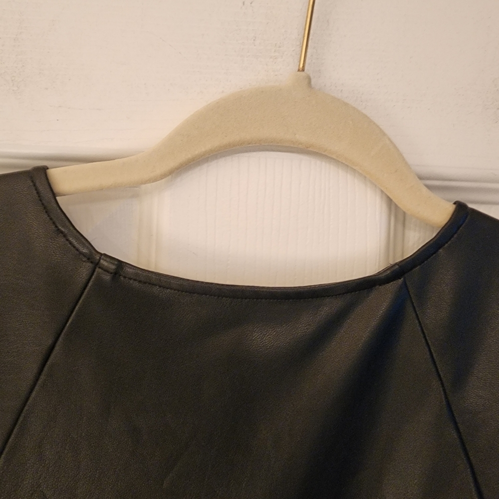 NBD Stay Fierce Faux Leather Top In Black Size Small - Picture 7 of 10